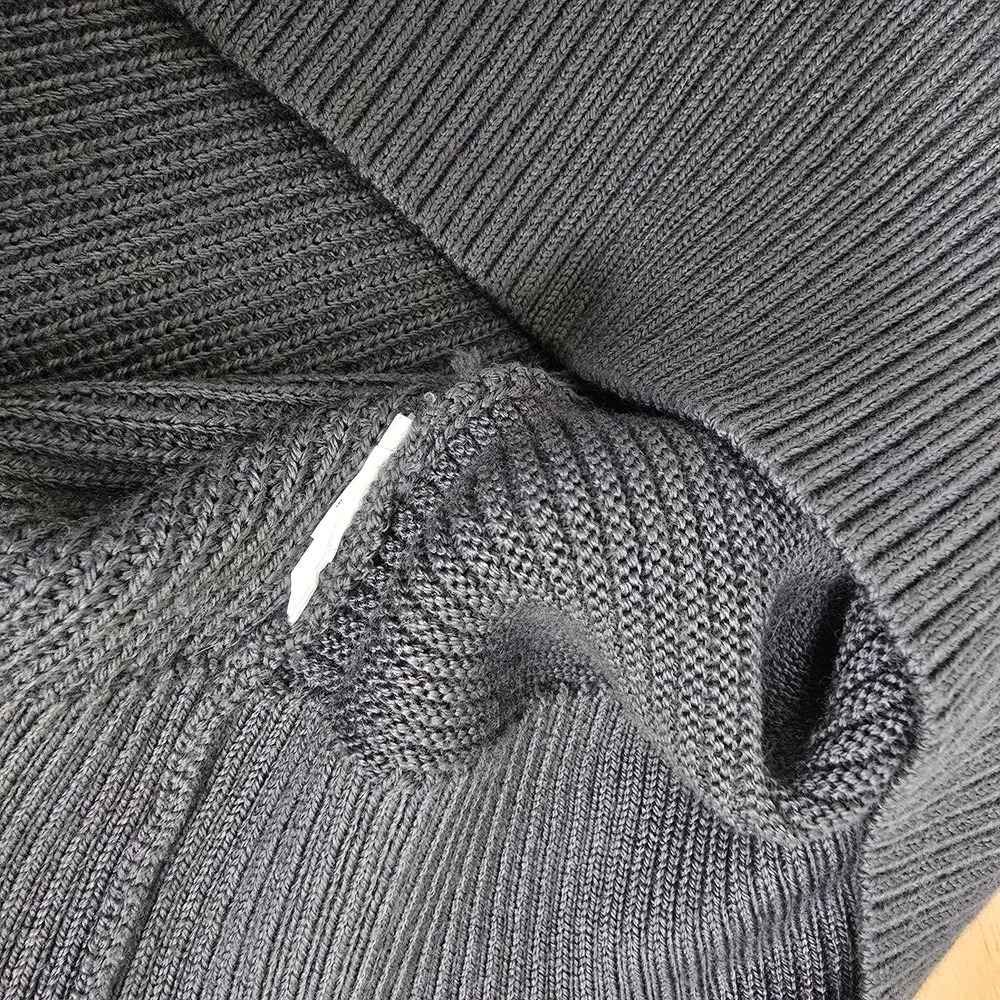 Athleta Womens V-Neck Ribbed Knit Raglan Sweater Dark Gray Charcoal Size Medium - Picture 4 of 7
